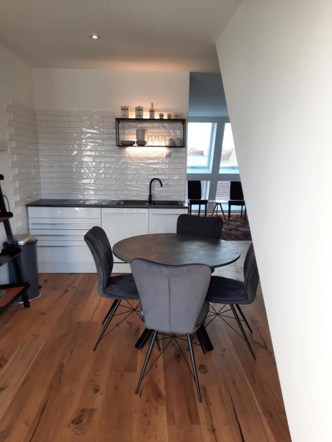 Skysuite Holiday Home Vienne Extérieur photo
